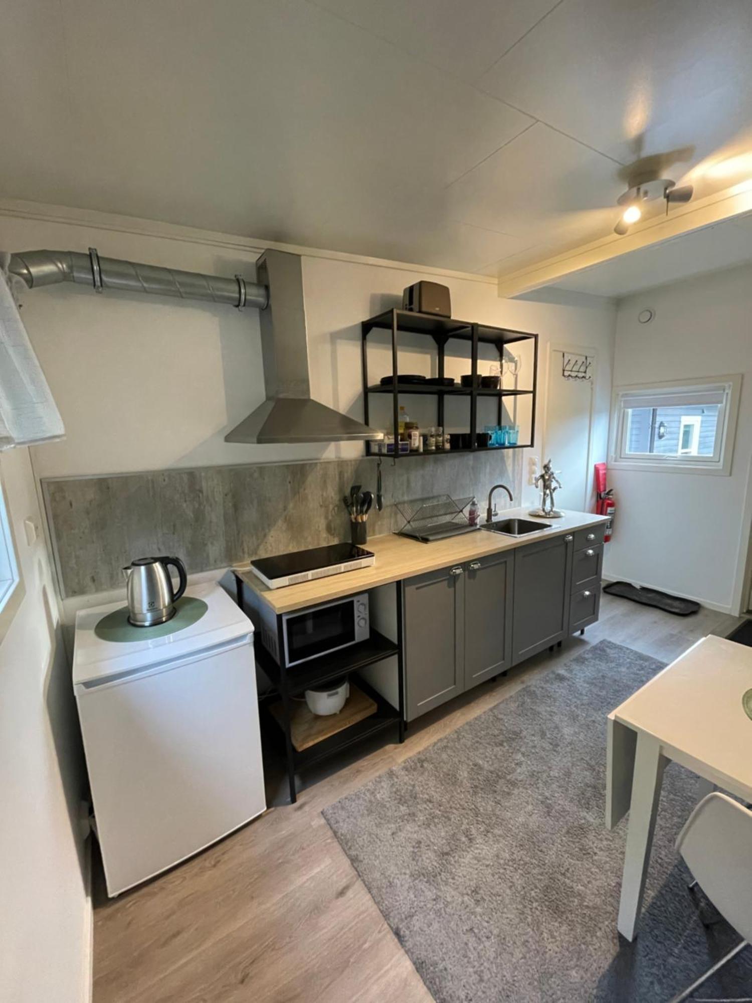Small Cozy Apartment Тромсьо Екстериор снимка